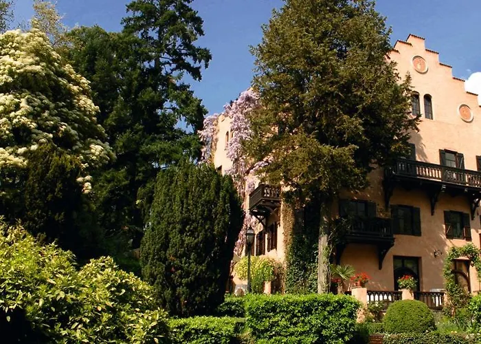 Schloss-Castel Pienzenau - Guestrooms & Apartments - B&B-Hotel & Restaurant