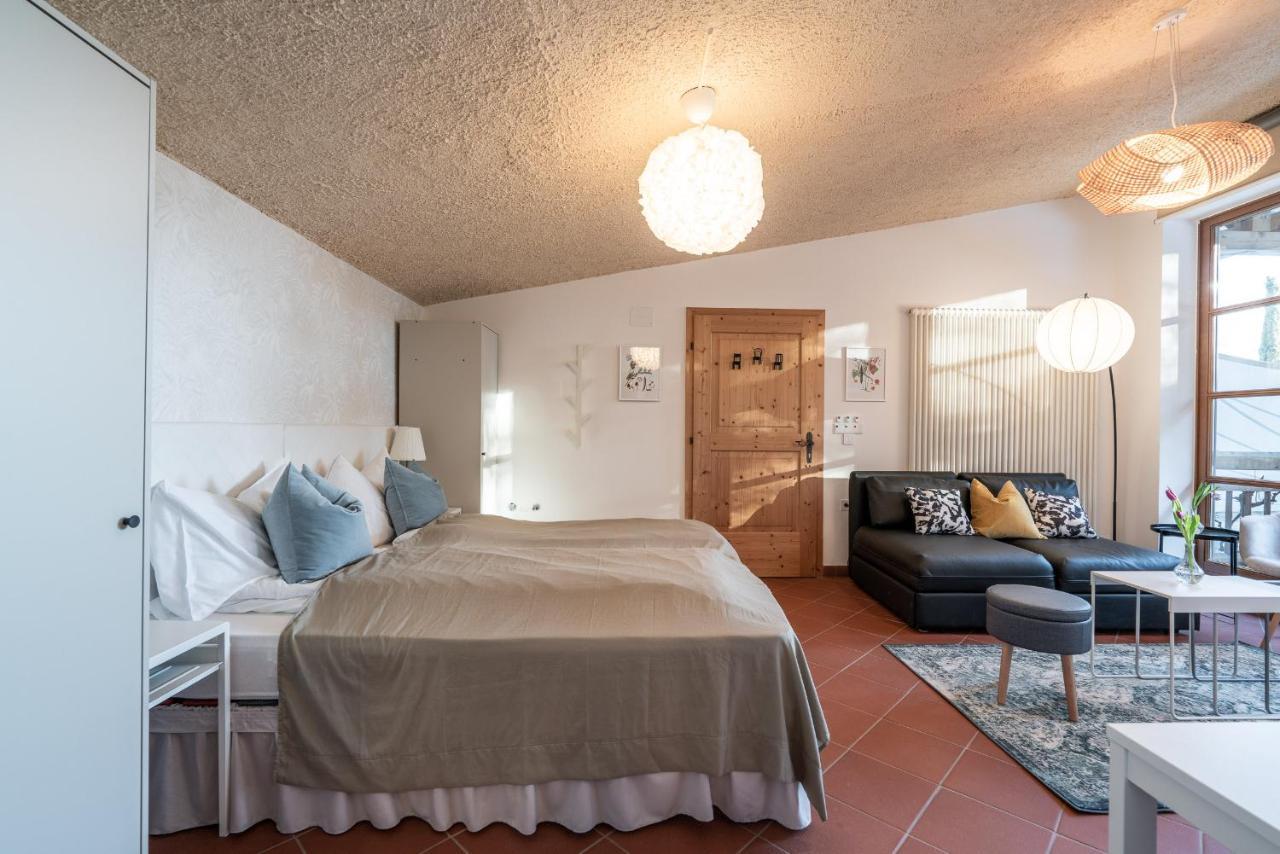 Guest house Schloss-castel Pienzenau - Guestrooms & - B&b-hotel & Restaurant